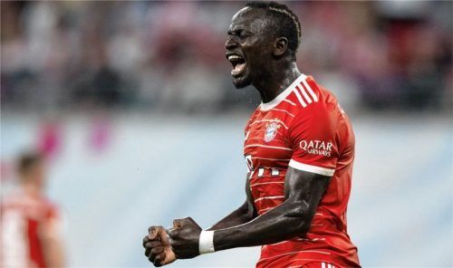 Freut sich auf sein erstes Bundesliga-Heimspiel: Bayern Münchens Neuzugang Sadio Mane, der gegen Wolfsburg sein erstes Heimspieltor erzielen will. Foto dpa-Bildfunk