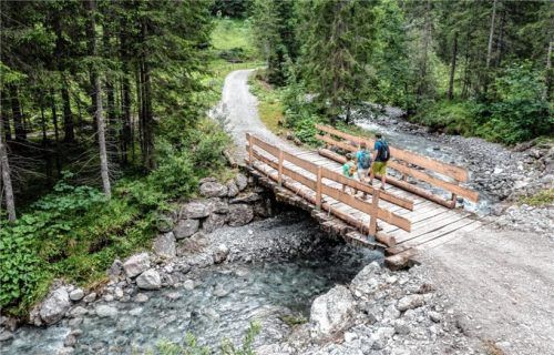 Gerade im Sommer bietet das Kleinwalsertal zahlreiche Möglichkeiten, Natur zu erleben. Foto Bastian Morell - Kleinwalsertal Tourismus eGen