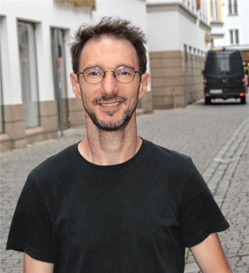 „Ich kann halt nicht einfach mal irgendwo anrufen“: Florian Eberl ist gehörlos. Foto Stöppler