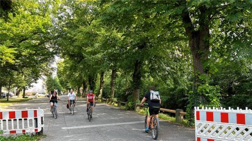 In diesem Abschnitt wird die Friedrich-Ebert-Straße ab Montag, 22. August, in einen Radweg mit Rastplatz und Fahrradstation umgewandelt. Dafür muss der Bereich etwa vier Wochen gesperrt werden.Foto  Riediger