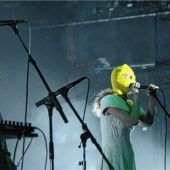 „Pussy Riot“: Lautstarker Protest gegen Putins Krieg