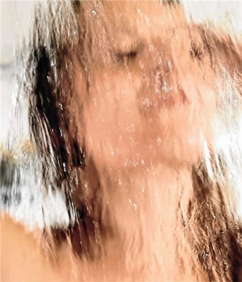 Muss der Eigentümer oder die Eigentümerin in Zukunft für die überlange heiße Dusche der Mietenden draufzahlen? Foto Panthermedia/Kryzhov