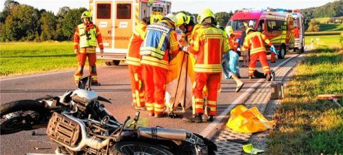 Nach dem Unfall musste die Straße komplett gesperrt werden.Foto Reisner