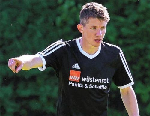 Spielertrainer Matthias Öttl wartet mit dem SC Inzell noch auf den ersten Saisonsieg.Foto Christian Butzhammer