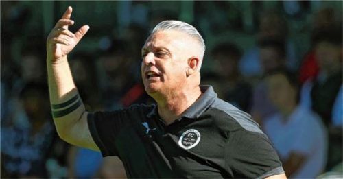 Trainer Christian Hutterer feierte mit dem FC Töging einen Sieg zum Punktspielstart.Foto Christian Butzhammer