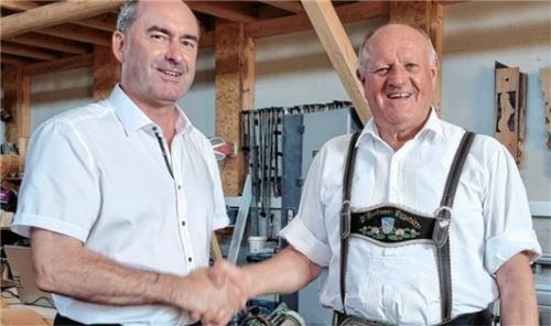 Vollen Einsatz für finanzielle Mittel versprach Aiwanger dem Bürgermeister.