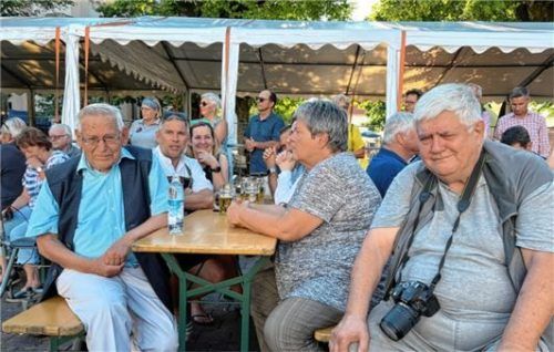 Von Beginn an dabei sind Cheforganisator Peter Elgaß (rechts) und Altbürgermeister Ludwig Reimeier (links), der kürzlich seinen 90. Geburtstag feierte.