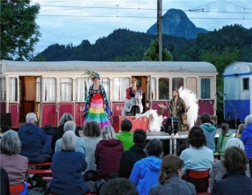 Vor großartiger Kulisse fand das Musikfeuerwerk „KraftWagen“ in Kiefersfelden statt. Foto Hoffmann