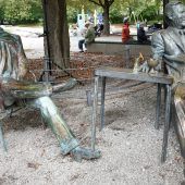 Zwei Helmuts an der Münchner Freiheit