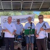 Dixieland-Band spielt auf See-Dampfer Ökumenisch feiern unterm Kreuz Mehr Busse im neuen Schuljahr