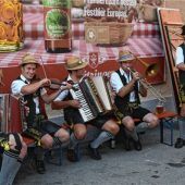 Viermal hell und einmal dunkel