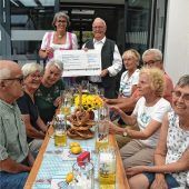 Betreuungsgruppe in Feststimmung