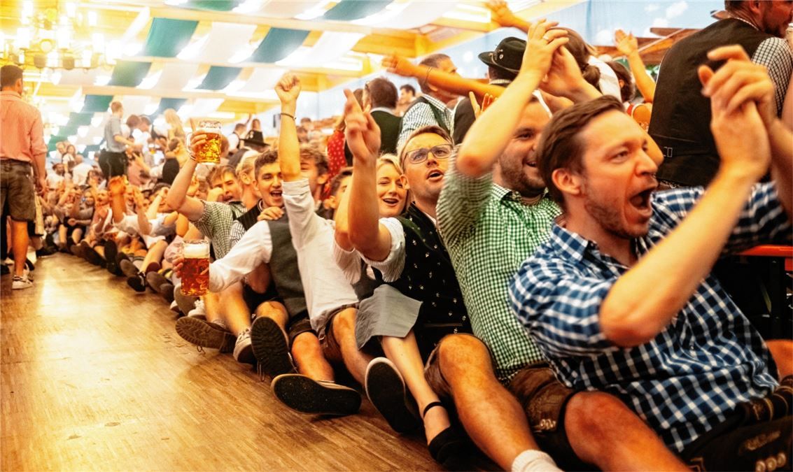 OVB Heimatzeitungen Mit dem längsten Bob der Welt beinfrei in den