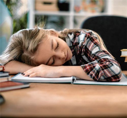 Bis Kinder wieder an den Rhythmus des Schulalltags angepasst sind, können ein paar Tage vergehen. Foto tadobestock