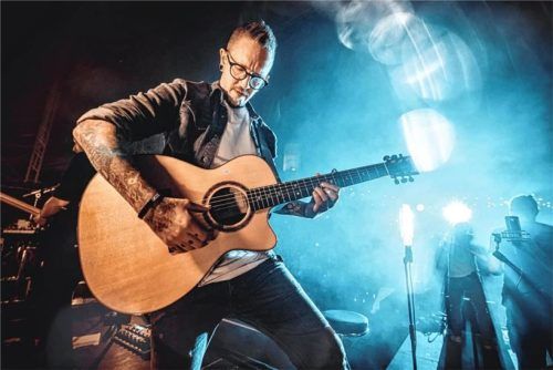 Die österreichische Band „Seiler und Speer“ mit Frontmann Christopher Seiler freut sich auf einen schönen Abend im Rosenheimer Kuko. Foto Riesinger