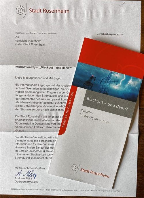 Diese Broschüre samt Anschreiben haben die Rosenheimer in den vergangenen Tagen in ihrem Briefkasten gehabt. Foto Trautmann