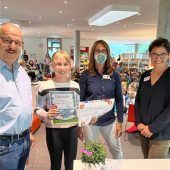 Nach dem Lesen geht’s aufs Trampolin: Hauptgewinn für Jana Miller