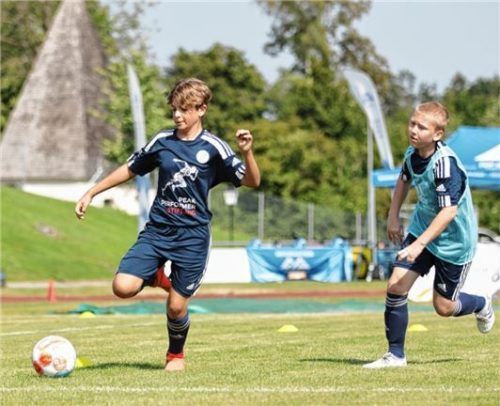Fußball wurde natürlich in fast allen Variationen gespielt.