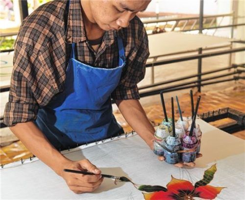 In der Batik Factory in Penang können Besucher alles rund um die Technik und den Prozess der Herstellung von handgezeichneter Batik erfahren. Foto re