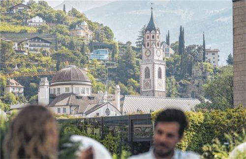 In Meran kommen Herbst-Urlauber auf ihre Kosten. Foto Therme Meran/Kottersteger