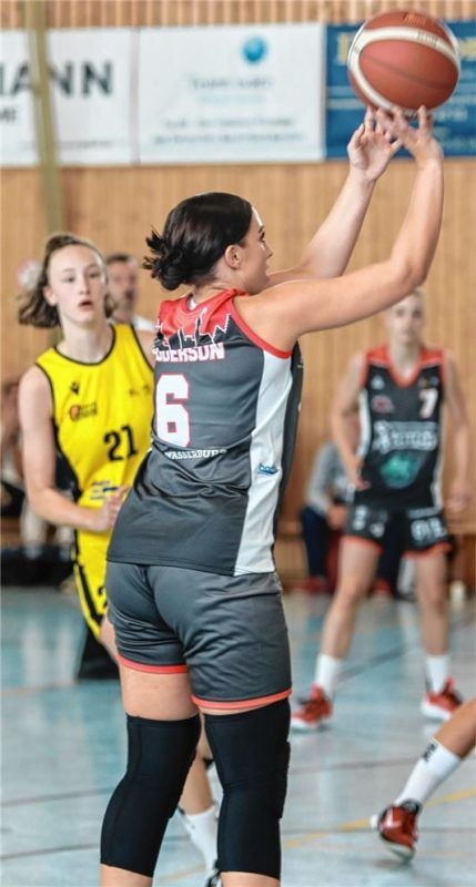 Levke Brodersen gehört zu den Führungsspielerinnen bei Wasserburg.Foto Stefan Pfuhl
