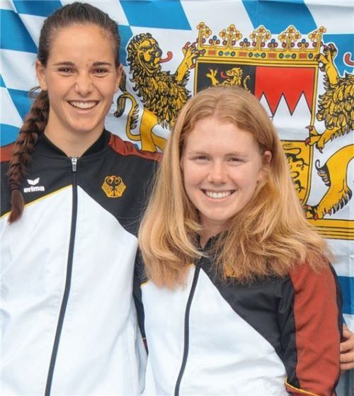 Lisa Köstle (links) und Maria Weber gewannen bei der Wildwasser-Europameisterschaft in Banja Luka in den Teambewerben Silber und Bronze.Foto Ulrike Zentgraf