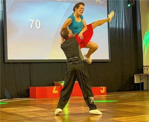 Mit einem guten fünften Platz beim World Cup in Königsbrunn bei Augsburg bestätigten Angela Lex (Grabenstätt)/Christian Wagner (Straubing) die gute Form in der Senior Class. Foto privat