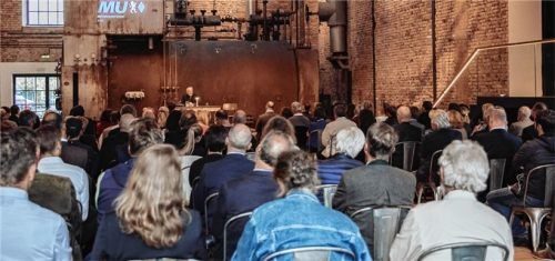 Rund 100 Gäste kamen zum Vortrag von Professor Claus Hipp auf Einladung der Mittelstands-Union im CSU-Kreisverband Rosenheim-Land.