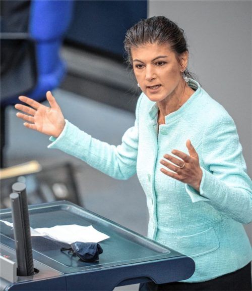 Sahra Wagenknecht (Die Linke) spricht bei einer Sitzung des Bundestags.Foto dpa