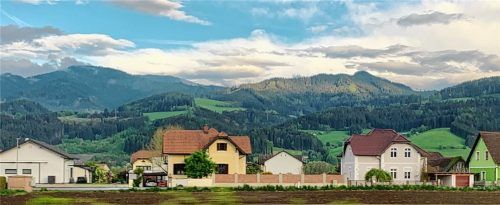 Sind Eigenheime ein Auslaufmodell oder werden sie im ländlichen Raum auch in Zukunft noch gebaut? Unter anderem damit beschäftigt sich die dreitägige Leerstandskonferenz, die morgen in Kolbermoor beginnt. Foto Nonconform