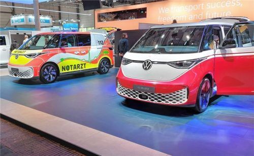 Viele Anbieter, darunter auch Volkswagen, hier mit dem ID Buzz, zeigen auf der IAA Transportation zahlreiche Nutzfahrzeug-Varianten. Foto AUM/Wuttke