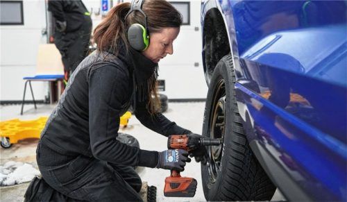 33 Modelle hat der ADAC für den aktuellen Winterreifentest untersucht.Foto ADAC
