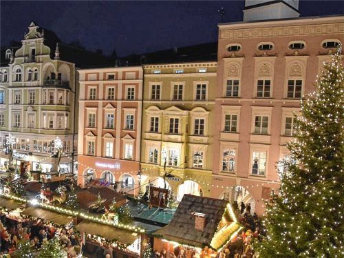 Auch dieses Jahr soll Rosenheim leuchten. Der Verbrauch halte sich in Grenzen, so ein Sprecher der Stadt. Foto Schlecker