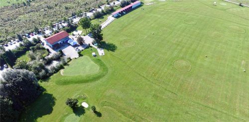 Die City-Golf-Anlage in Happing ist für ihre Nutzer nicht nur ein Ort zum Golfen, sondern auch ein sozialer Treffpunkt. Foto Ziegler