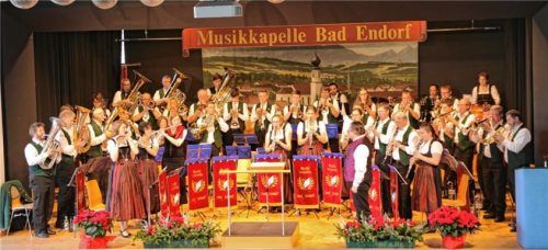 Die Kapelle bei einem ihrer Auftritte. Noch im Oktober gibt es ein Doppelkonzert.Foto re