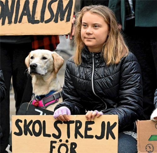 Greta Thunberg, Klimaaktivistin aus Schweden, nimmt an einer Demonstration von „Fridays for Future“ auf dem Mynttorget teil. Foto dpa