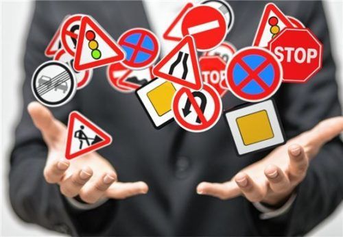 Insgesamt wurden 50 Fragen überarbeitet. Foto adobestock