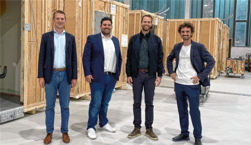 Interessiert an Digitalisierung: (von links) Professor Dr. Daniel Küppersbusch von der TH Rosenheim, Tobias Jonas, Geschäftsführer der „Innfactory“, „Tjiko“-Geschäftsführer Lukas Schiffer und „Quest“-Geschäftsführer Max von Bredow.