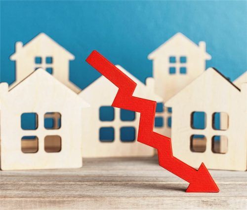 Je länger die Krisen andauern, desto wahrscheinlicher ist ein Rückgang der Immobilienpreise.