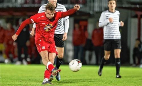 Julian Höllen war der Siegtorschütze.Foto Hans Weitz