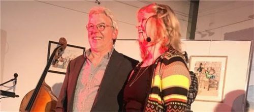 Nikolaus Stigloher, Bassist und Maler, Rayka Emmé, Autorin, Sängerin, Erzählerin.Foto Bößwetter