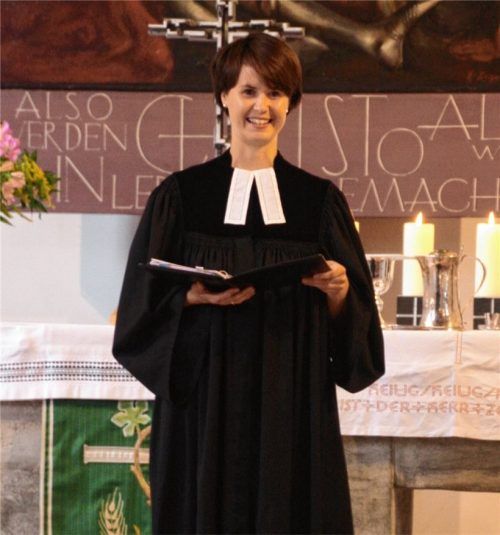 Pfarrerin Sabrina Wilkenshof stellte sich in einem Gottesdienst in der Auferstehungskirche der Gemeinde vor.Foto Reuter
