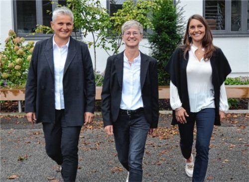 Sie leiten künftig die Geschicke der Johann-Rieder-Realschule: (von links) Erste Konrektorin Karin Plöckinger, Schulleiterin Sibylle Daxlberger und Zweite Konrektorin Melanie Wabner.Foto Sedlbauer
