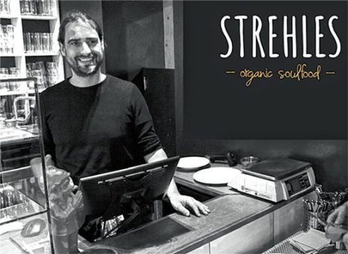 So kennen ihn seine Gäste: Gastronom Torsten Strehle. Foto re