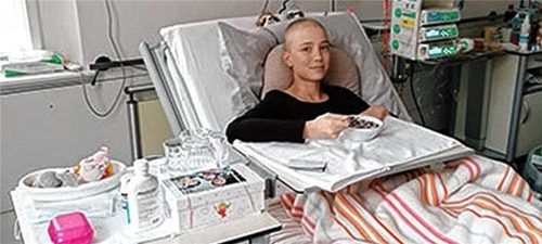 Sophia Königbauer bei einem ihrer stationären Aufenthalte in der Haunerschen Kinderklinik München. Foto Re