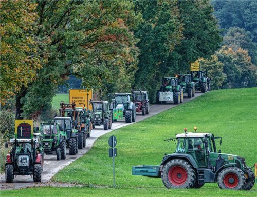Stehen Dutzende Bauernhöfe auf der Kippe? Bauern fürchten wegen des Brenner-Nordzulaufs um ihre Existenz. Viele von ihnen protestierten kürzlich in Lauterbach. Foto Johannes Thomae