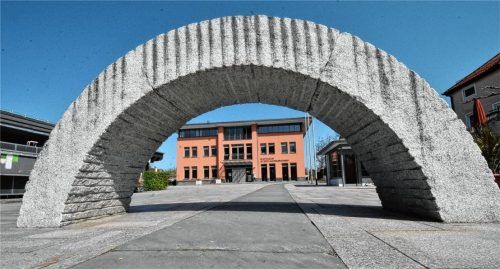 Warme Tee- oder Kaffeetasse gegen kalte Hände heißt es wohl bald im Stephanskirchner Rathaus. Auf Anordnung des Bundeskabinetts sind die üblichen 20 bis 24 Grad Celsius erstmal passé. Foto Schlecker