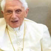 Papst Benedikt XVI. will sich verteidigen