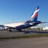 Russischer Flieger parkt seit Februar am Flughafen