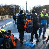 Klima-Aktivisten: Eine Woche Klebe-Pause